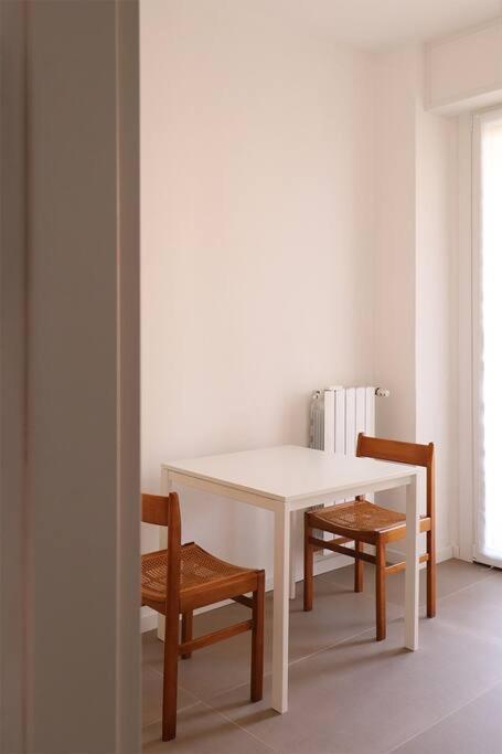 Bilocale Metro 4 Blu Frattini - Airport Linate Apartment Милано Екстериор снимка