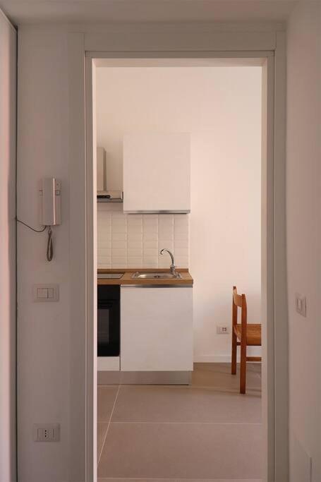 Bilocale Metro 4 Blu Frattini - Airport Linate Apartment Милано Екстериор снимка