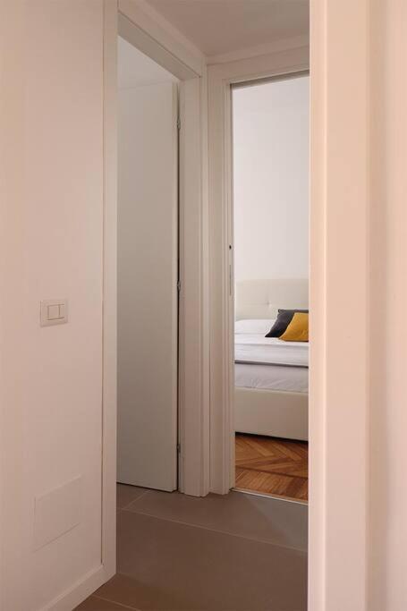 Bilocale Metro 4 Blu Frattini - Airport Linate Apartment Милано Екстериор снимка